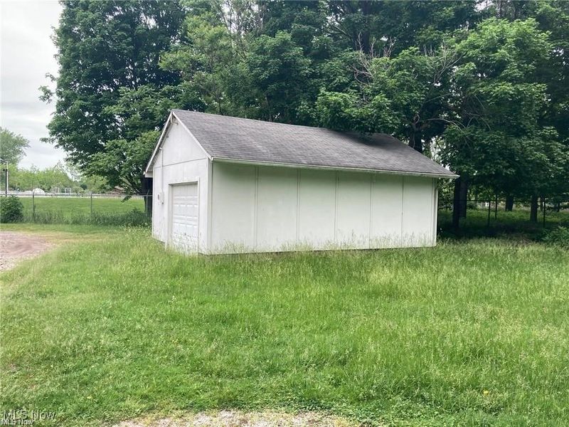 35783 Lake Shore Boulevard, Eastlake, OH 44095 Photo 8