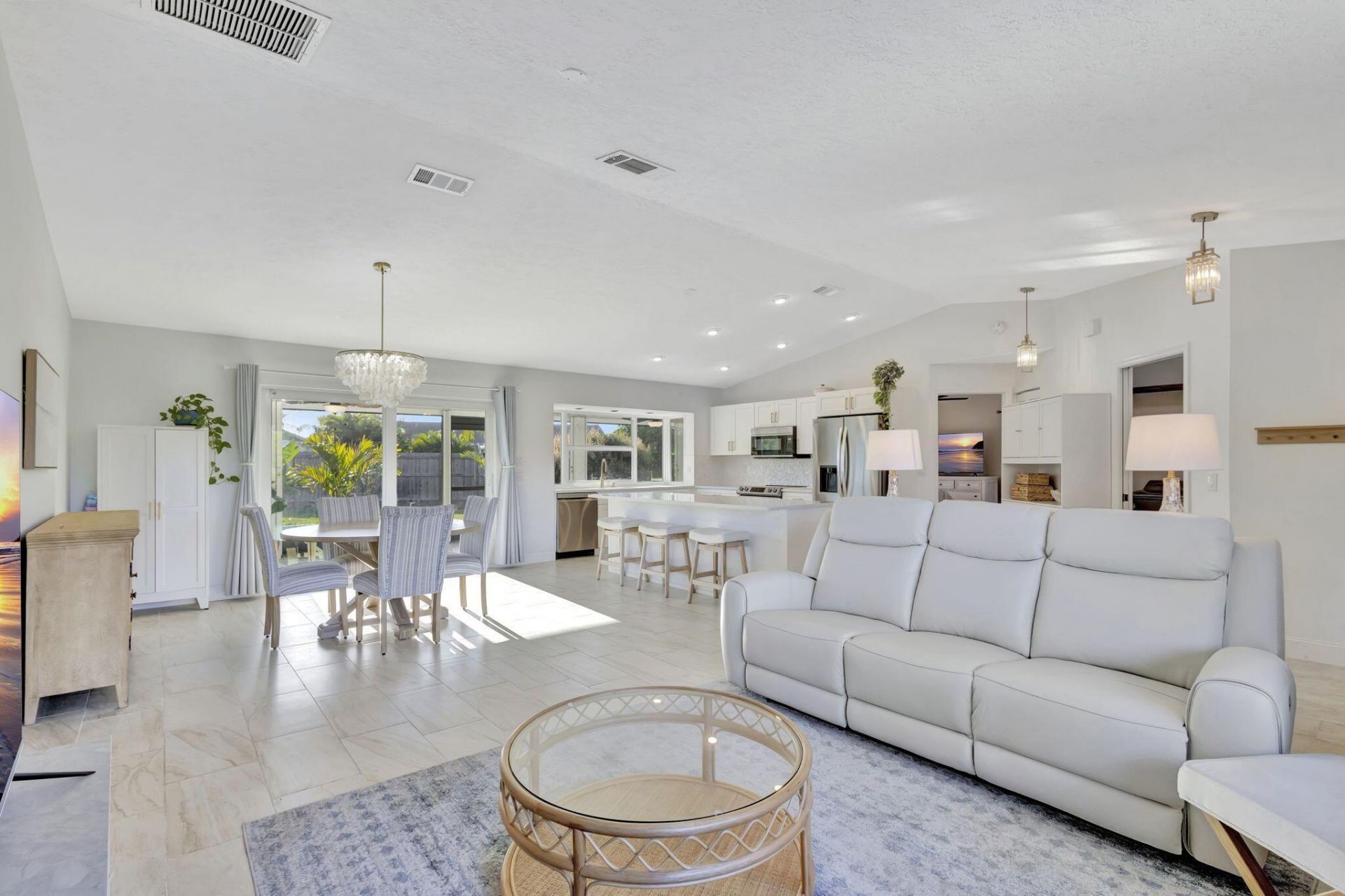 1902 SE South Buttonwood Drive, Port Saint Lucie, FL 34952 Photo