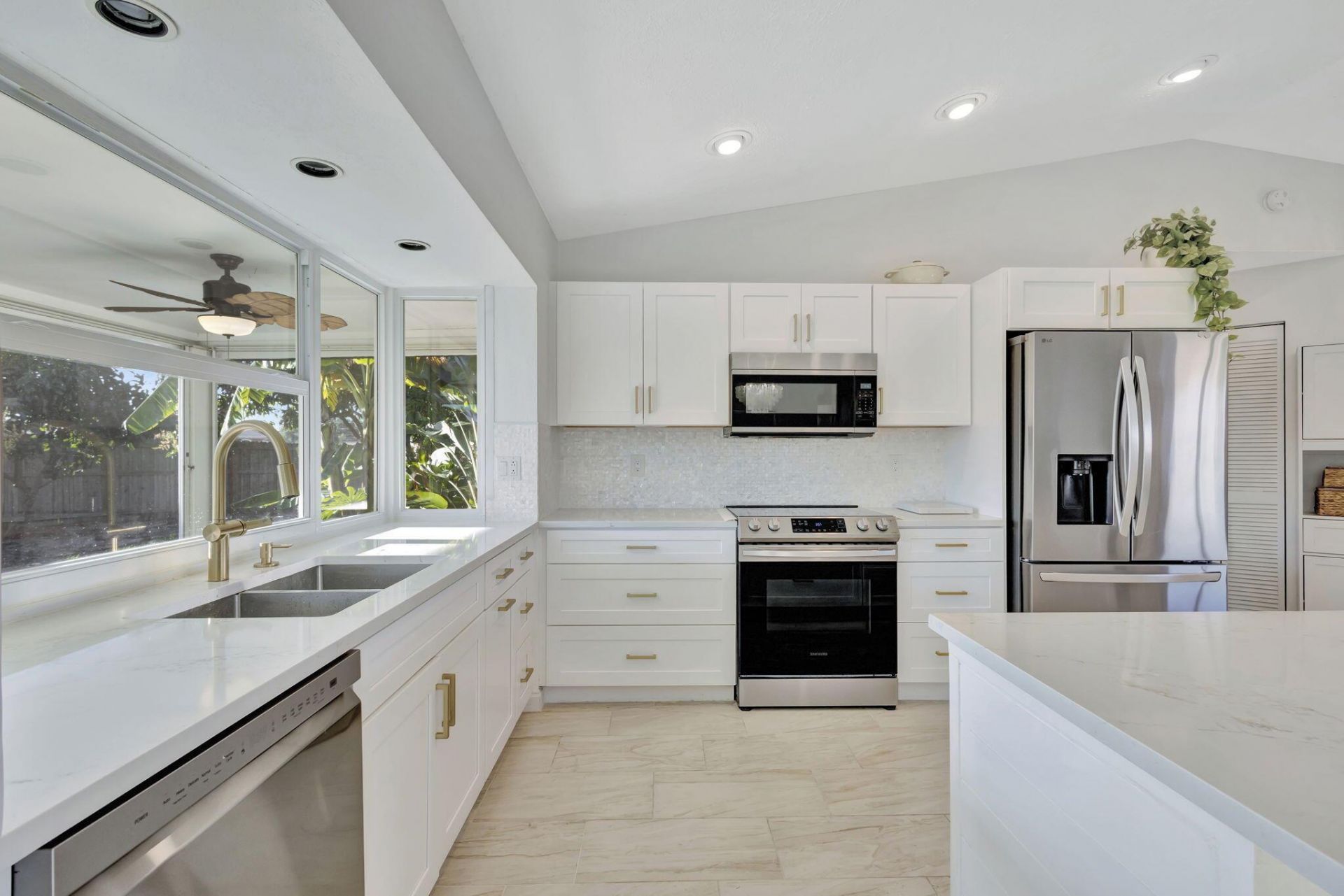 1902 SE South Buttonwood Drive, Port Saint Lucie, FL 34952 Photo