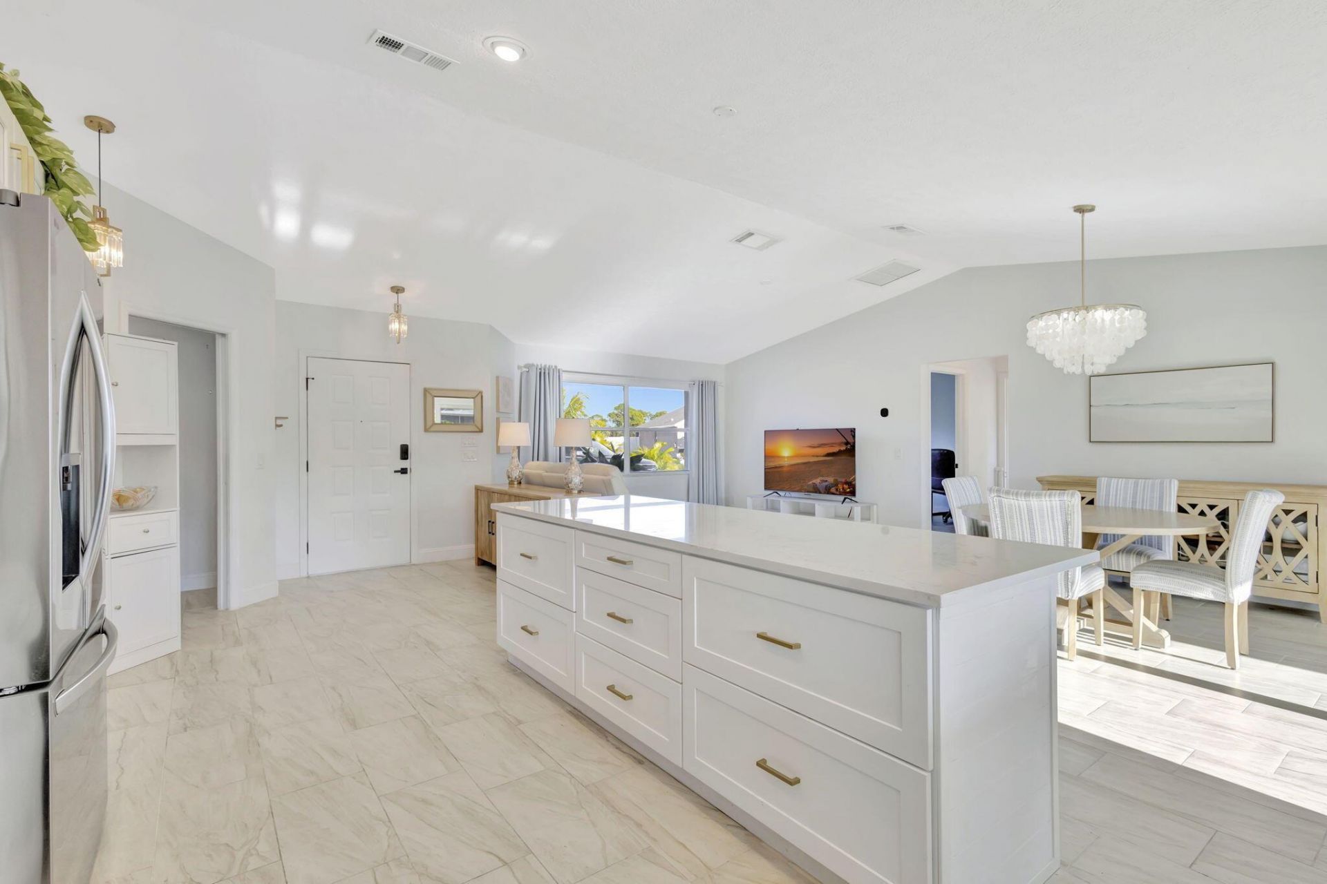 1902 SE South Buttonwood Drive, Port Saint Lucie, FL 34952 Photo