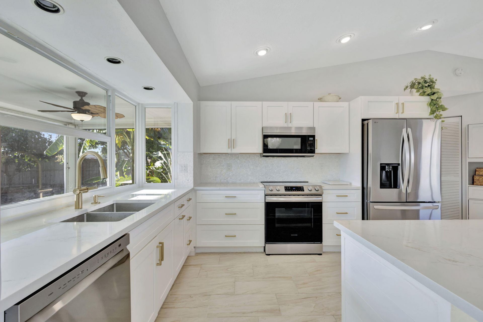 1902 SE South Buttonwood Drive, Port Saint Lucie, FL 34952 Photo