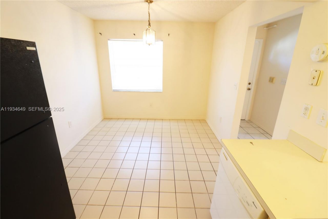 464 NE 210th Cir Ter, Unit 20410A, Miami, FL 33179 Photo