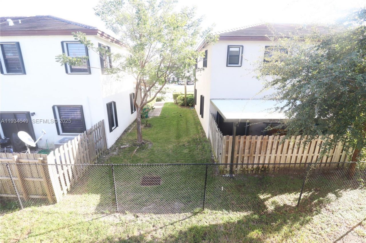 464 NE 210th Cir Ter, Unit 20410A, Miami, FL 33179 Photo