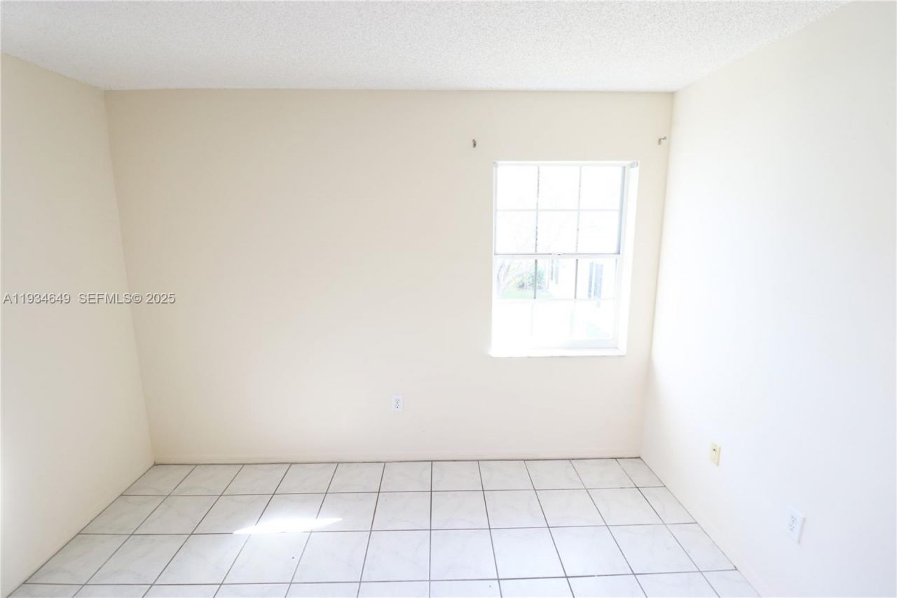 464 NE 210th Cir Ter, Unit 20410A, Miami, FL 33179 Photo