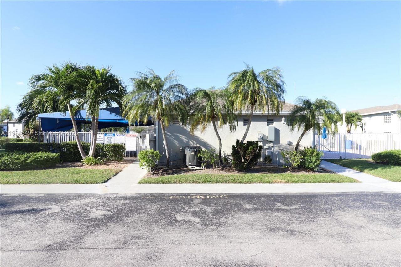464 NE 210th Cir Ter, Unit 20410A, Miami, FL 33179 Photo