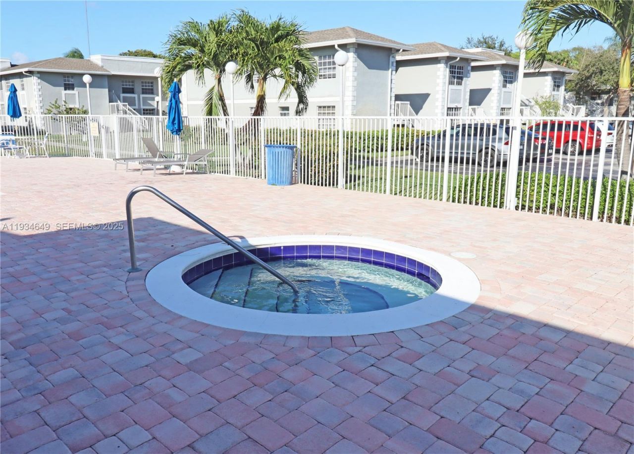 464 NE 210th Cir Ter, Unit 20410A, Miami, FL 33179 Photo