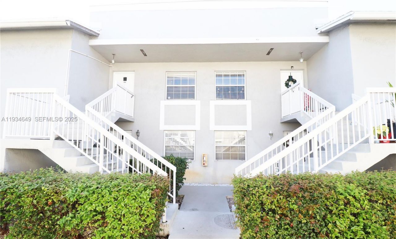 464 NE 210th Cir Ter, Unit 20410A, Miami, FL 33179 Photo