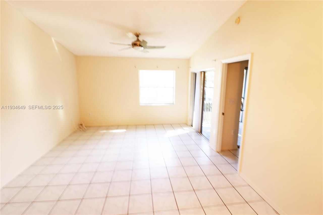 464 NE 210th Cir Ter, Unit 20410A, Miami, FL 33179 Photo