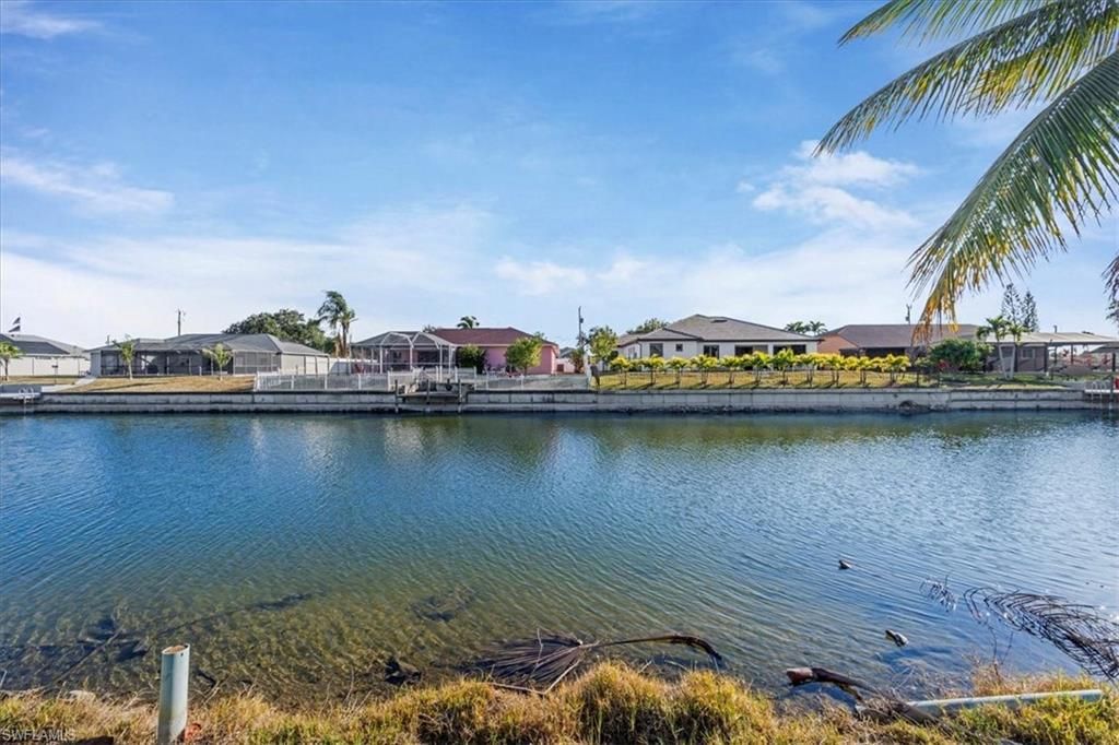 1302 NE 4th Ter, Cape Coral, FL 33909 Photo