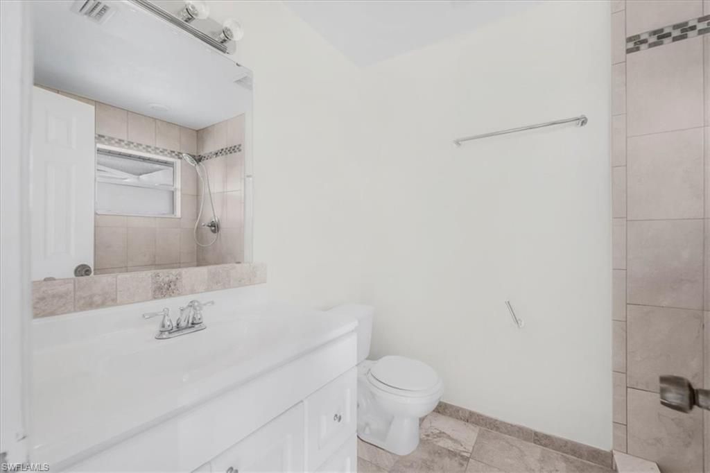 1302 NE 4th Ter, Cape Coral, FL 33909 Photo