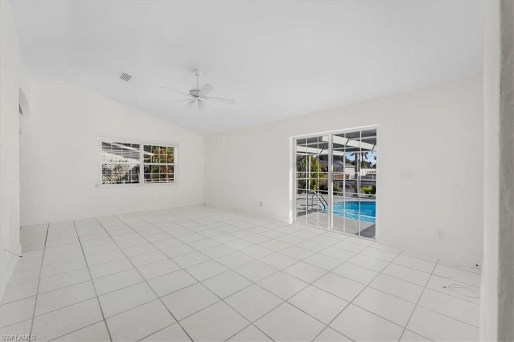 1302 NE 4th Ter, Cape Coral, FL 33909 Photo