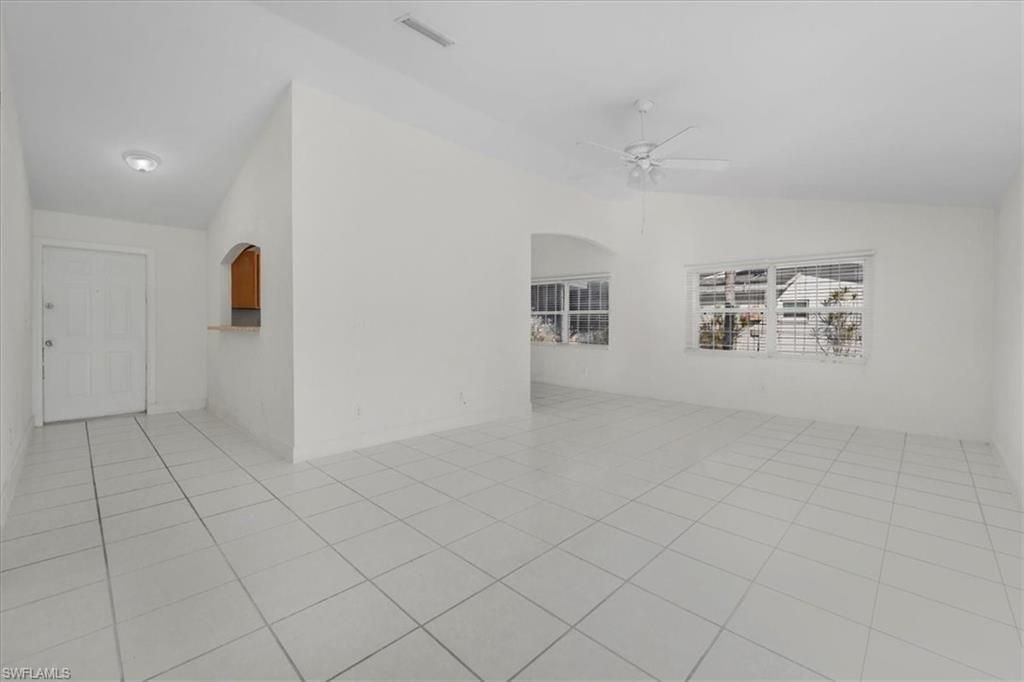 1302 NE 4th Ter, Cape Coral, FL 33909 Photo