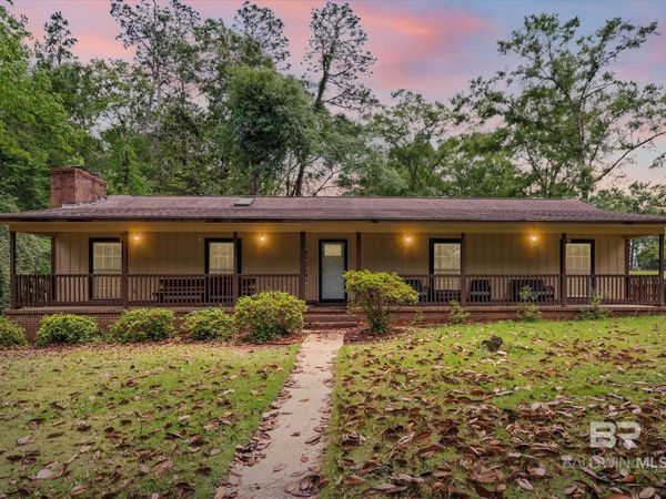 806 Lakeview Drive, Bay Minette, AL 36507
