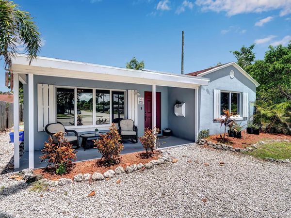 6410 S Olive Avenue, West Palm Beach, FL 33405