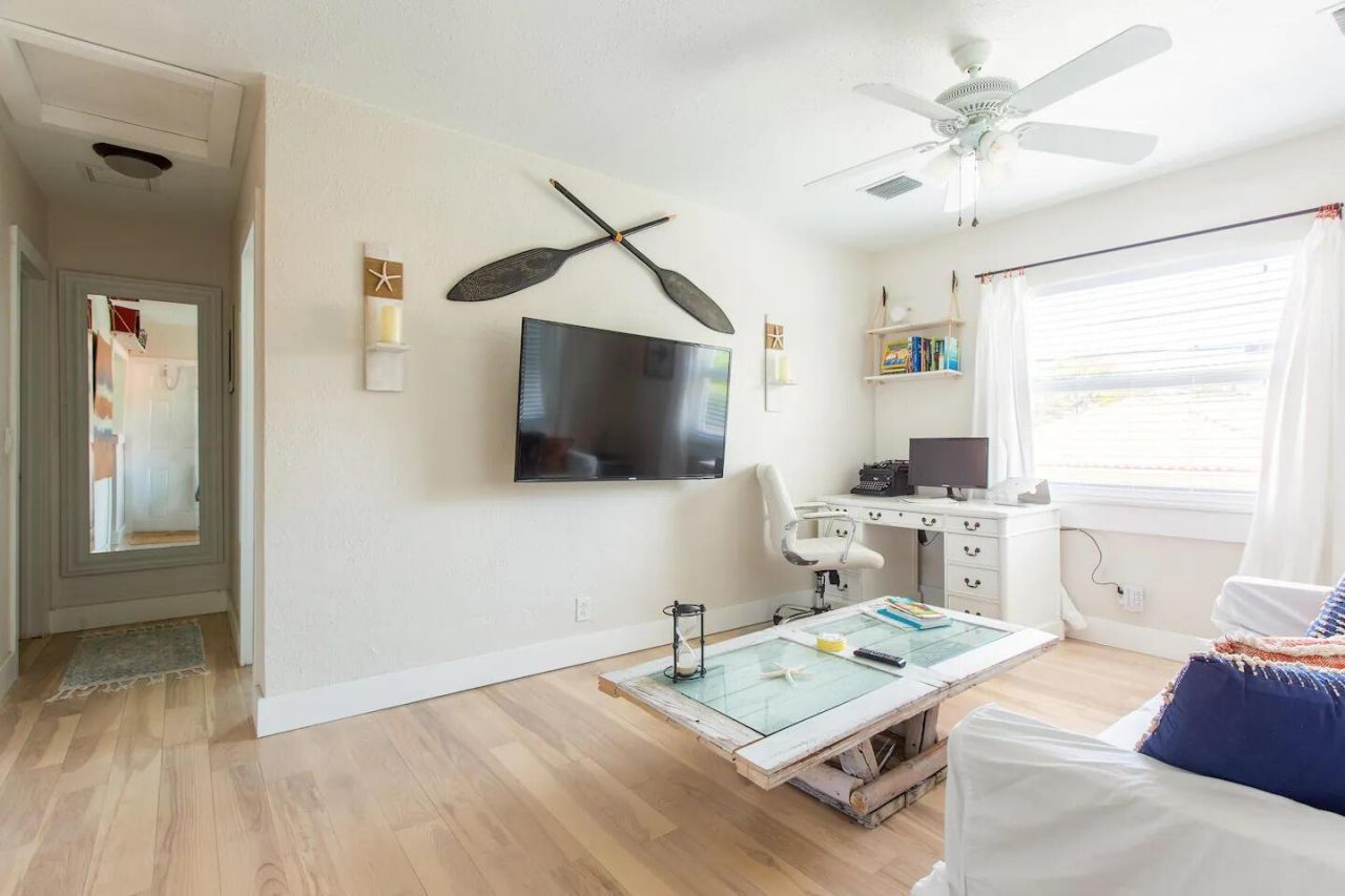 6410 S Olive Avenue, West Palm Beach, FL 33405 Photo