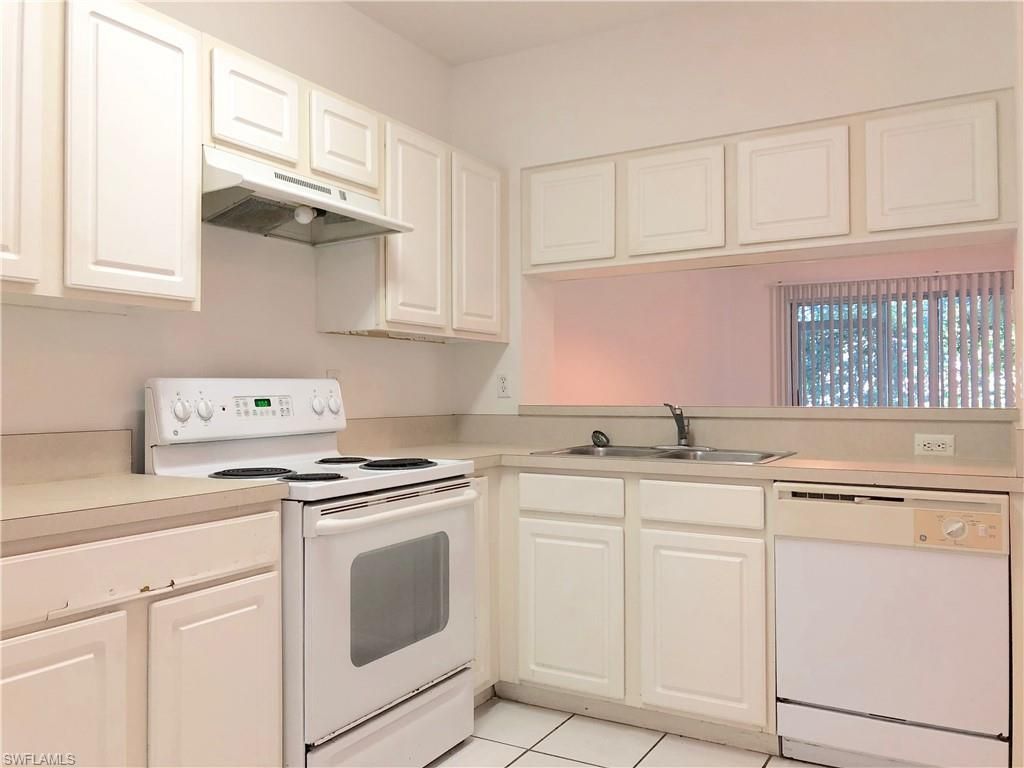 8073 Pacific Beach Dr, Fort Myers, FL 33966 Photo