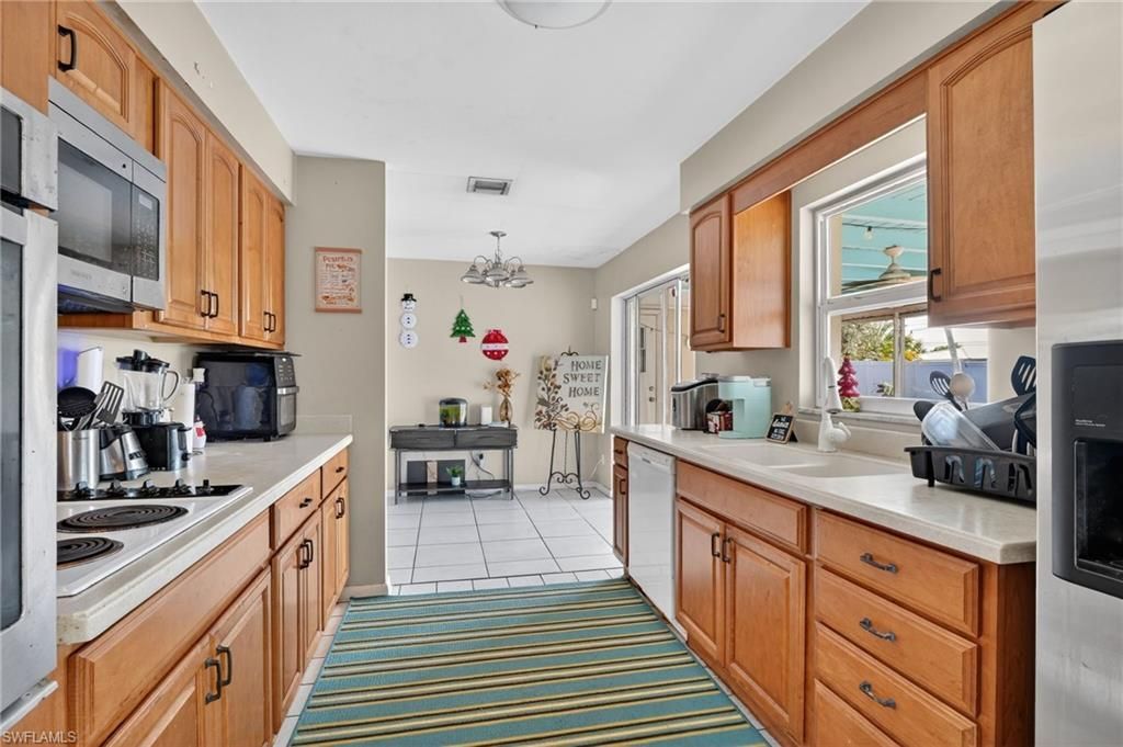 1718 SE 29th Ln, Cape Coral, FL 33904 Photo