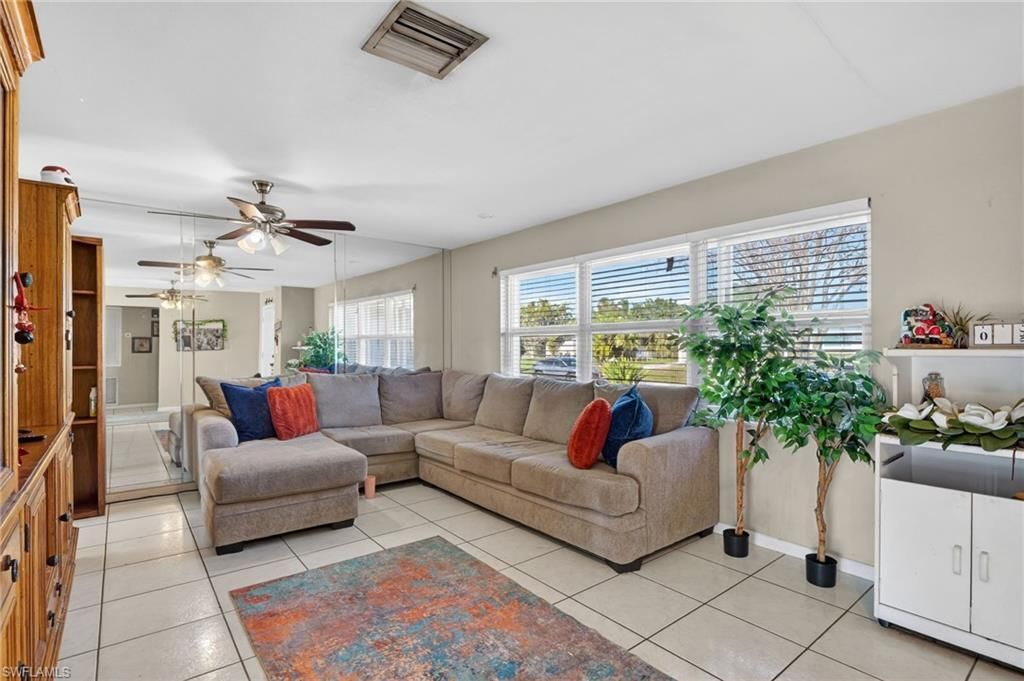 1718 SE 29th Ln, Cape Coral, FL 33904 Photo