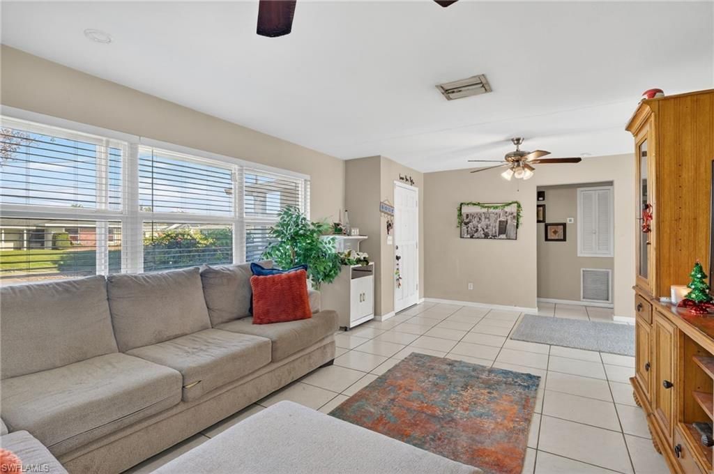 1718 SE 29th Ln, Cape Coral, FL 33904 Photo