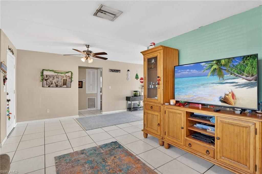 1718 SE 29th Ln, Cape Coral, FL 33904 Photo