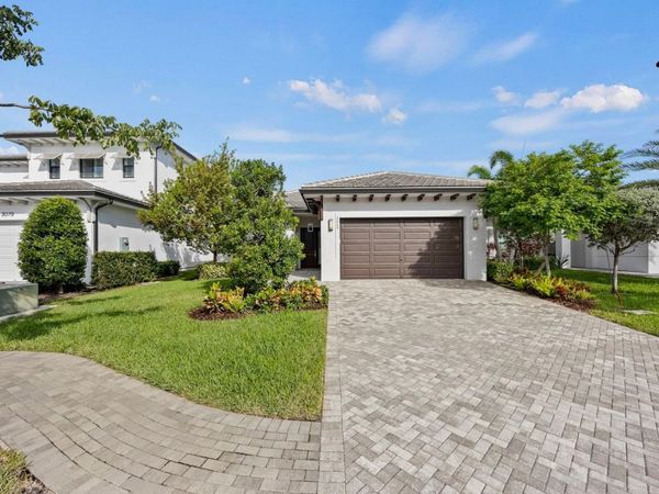 3069 Bellflower Cir, West Palm Beach, FL 33401
