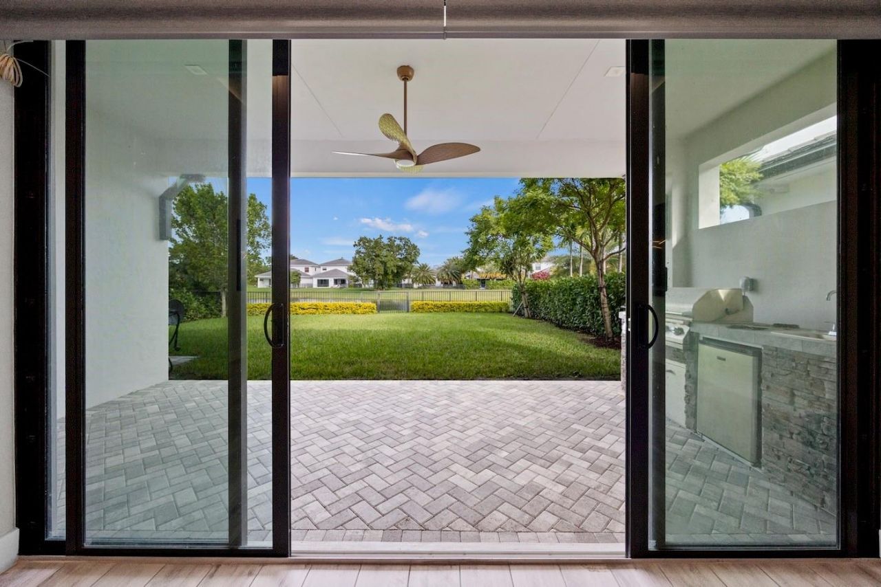 3069 Bellflower Cir, West Palm Beach, FL 33401 Photo