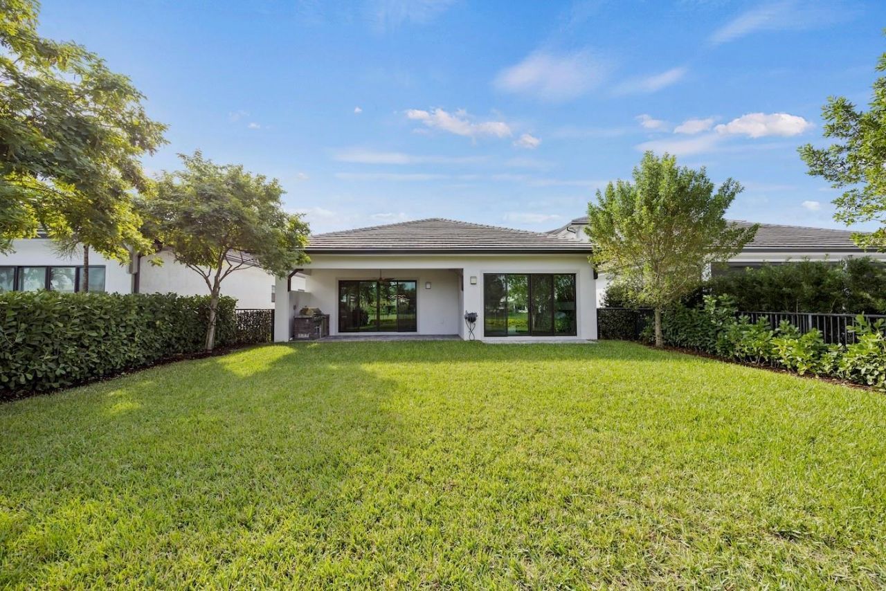 3069 Bellflower Cir, West Palm Beach, FL 33401 Photo