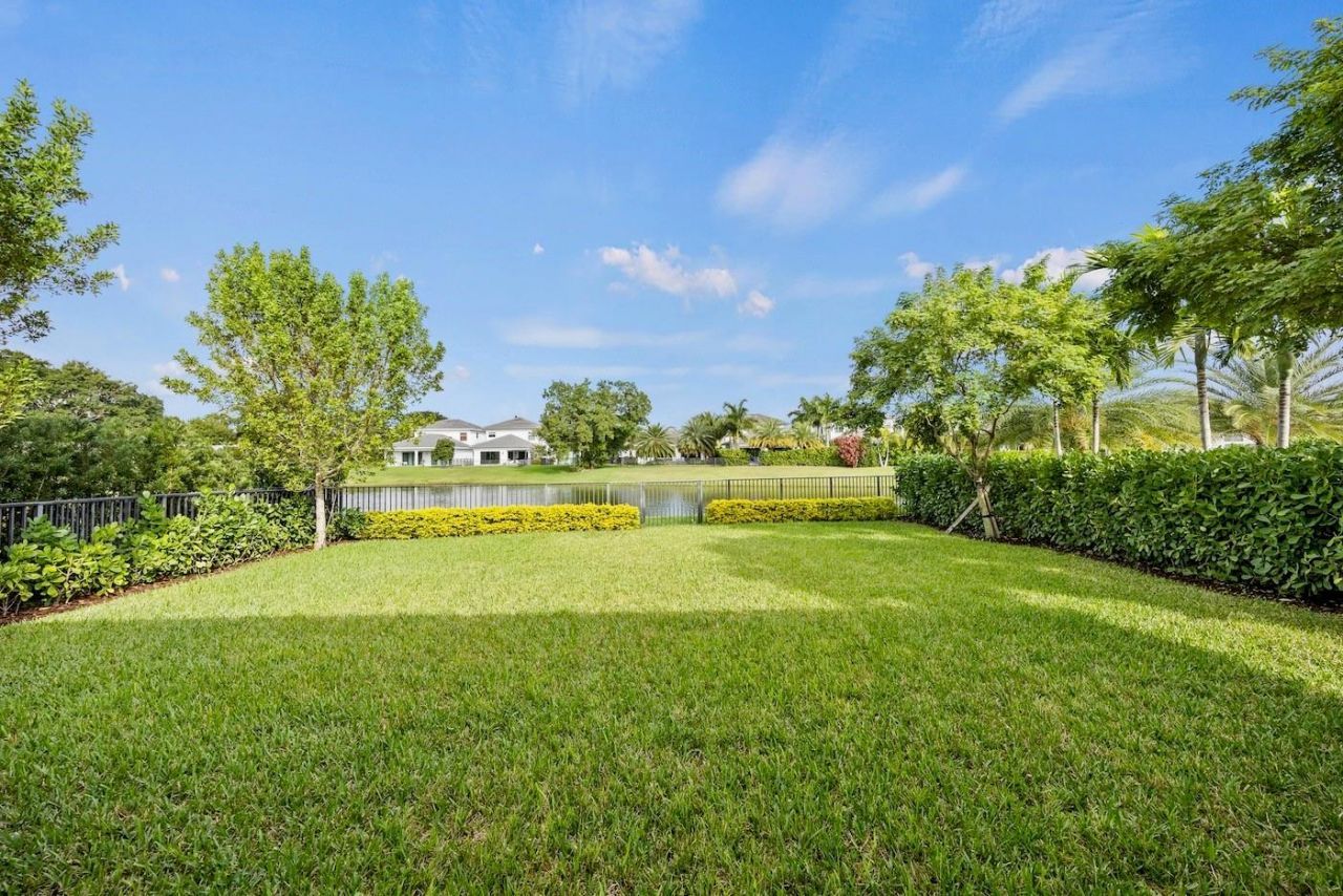 3069 Bellflower Cir, West Palm Beach, FL 33401 Photo