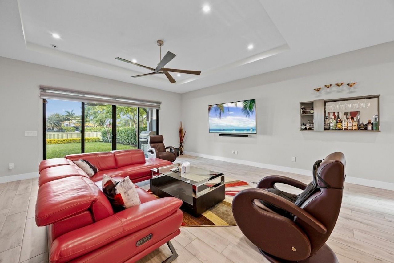 3069 Bellflower Cir, West Palm Beach, FL 33401 Photo