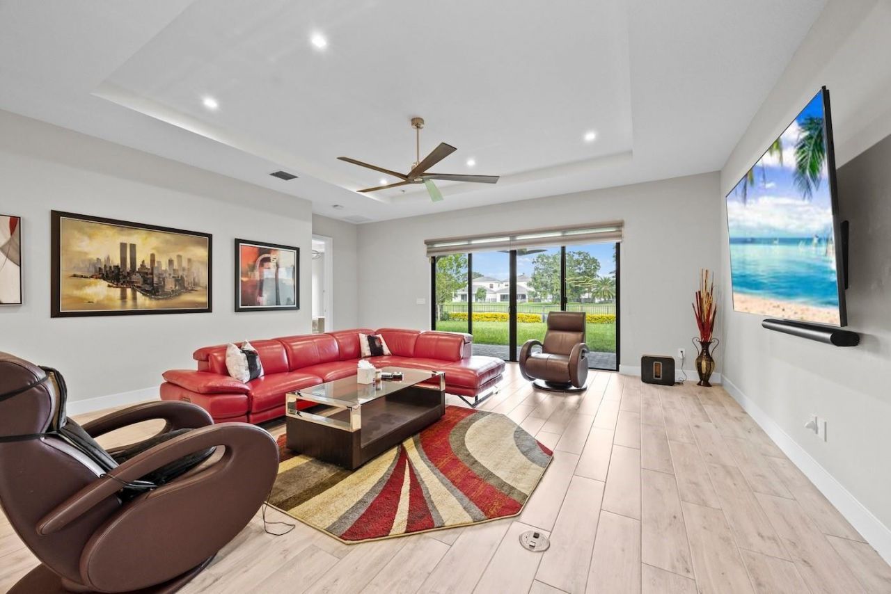 3069 Bellflower Cir, West Palm Beach, FL 33401 Photo