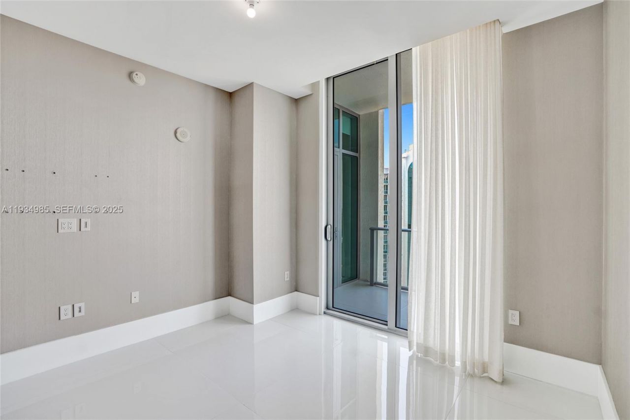 300 Sunny Isles Blvd, Unit 4-TS-04, Sunny Isles Beach, FL 33160 Photo