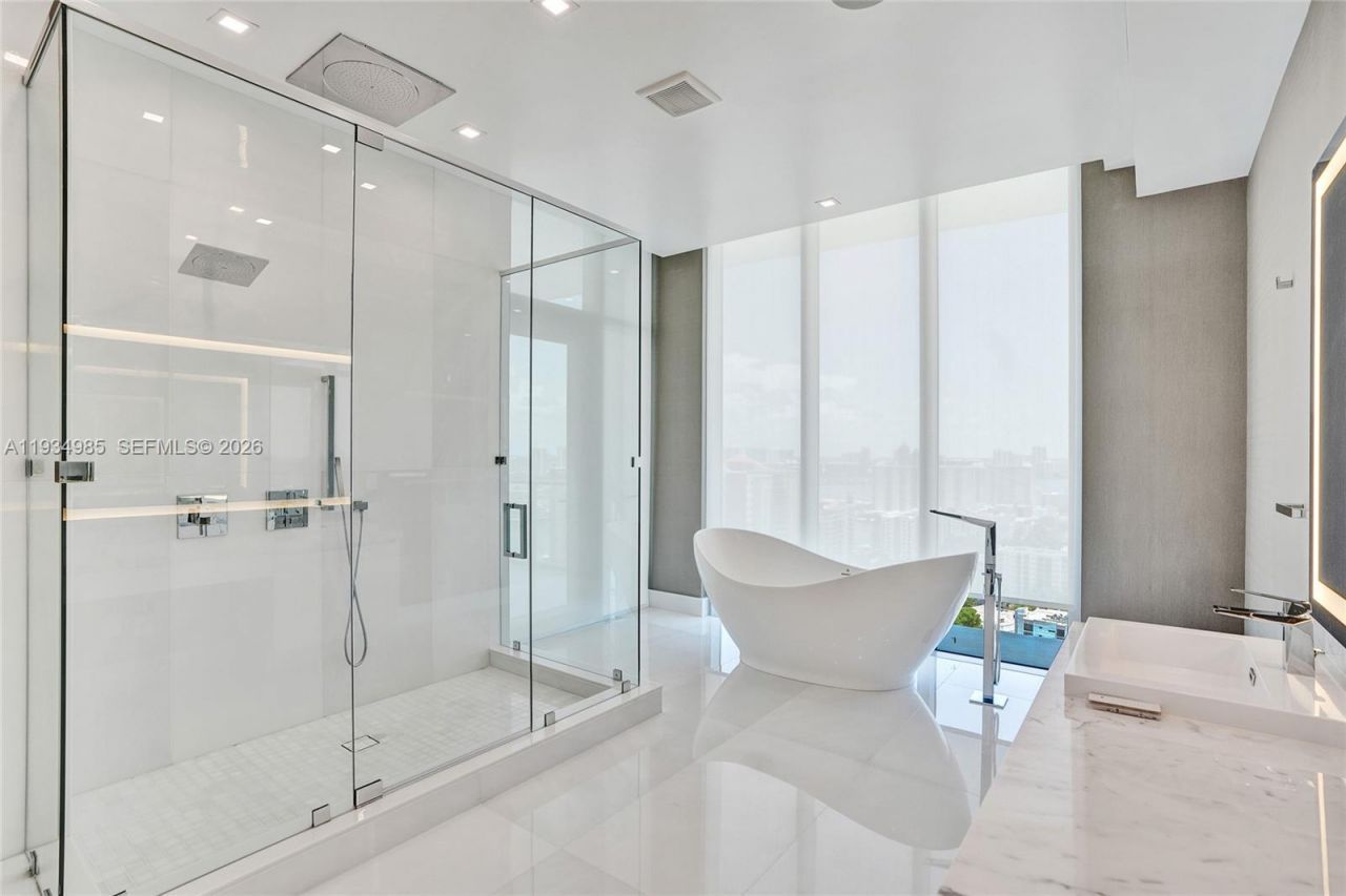 300 Sunny Isles Blvd, Unit 4-TS-04, Sunny Isles Beach, FL 33160 Photo