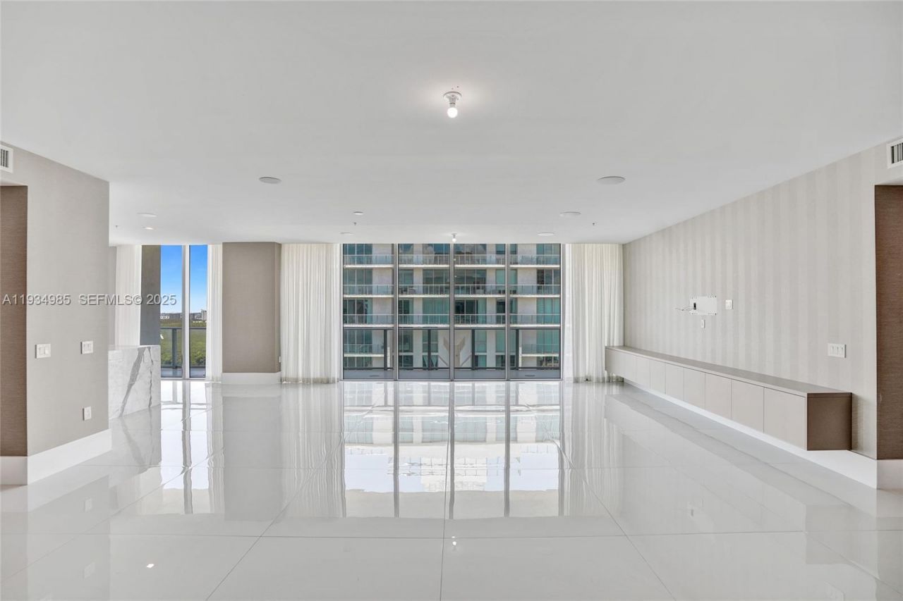 300 Sunny Isles Blvd, Unit 4-TS-04, Sunny Isles Beach, FL 33160 Photo