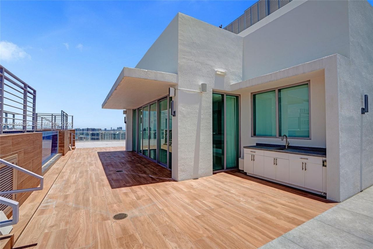 300 Sunny Isles Blvd, Unit 4-TS-04, Sunny Isles Beach, FL 33160 Photo