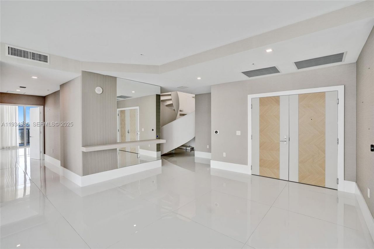 300 Sunny Isles Blvd, Unit 4-TS-04, Sunny Isles Beach, FL 33160 Photo