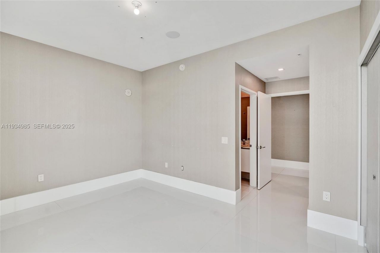 300 Sunny Isles Blvd, Unit 4-TS-04, Sunny Isles Beach, FL 33160 Photo