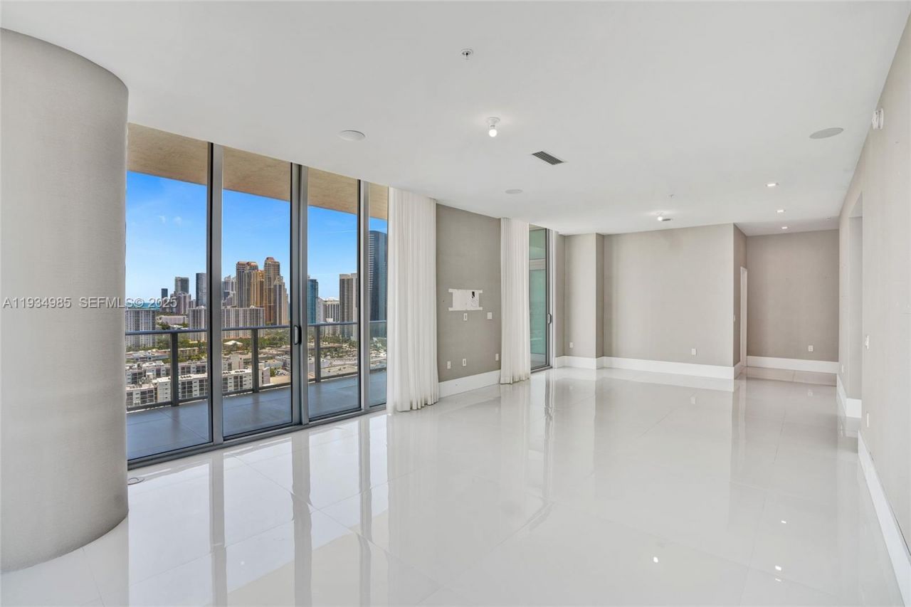 300 Sunny Isles Blvd, Unit 4-TS-04, Sunny Isles Beach, FL 33160 Photo