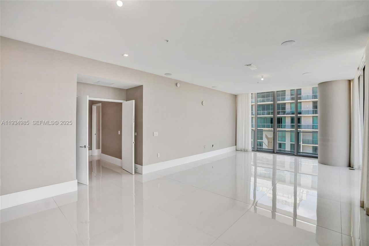 300 Sunny Isles Blvd, Unit 4-TS-04, Sunny Isles Beach, FL 33160 Photo