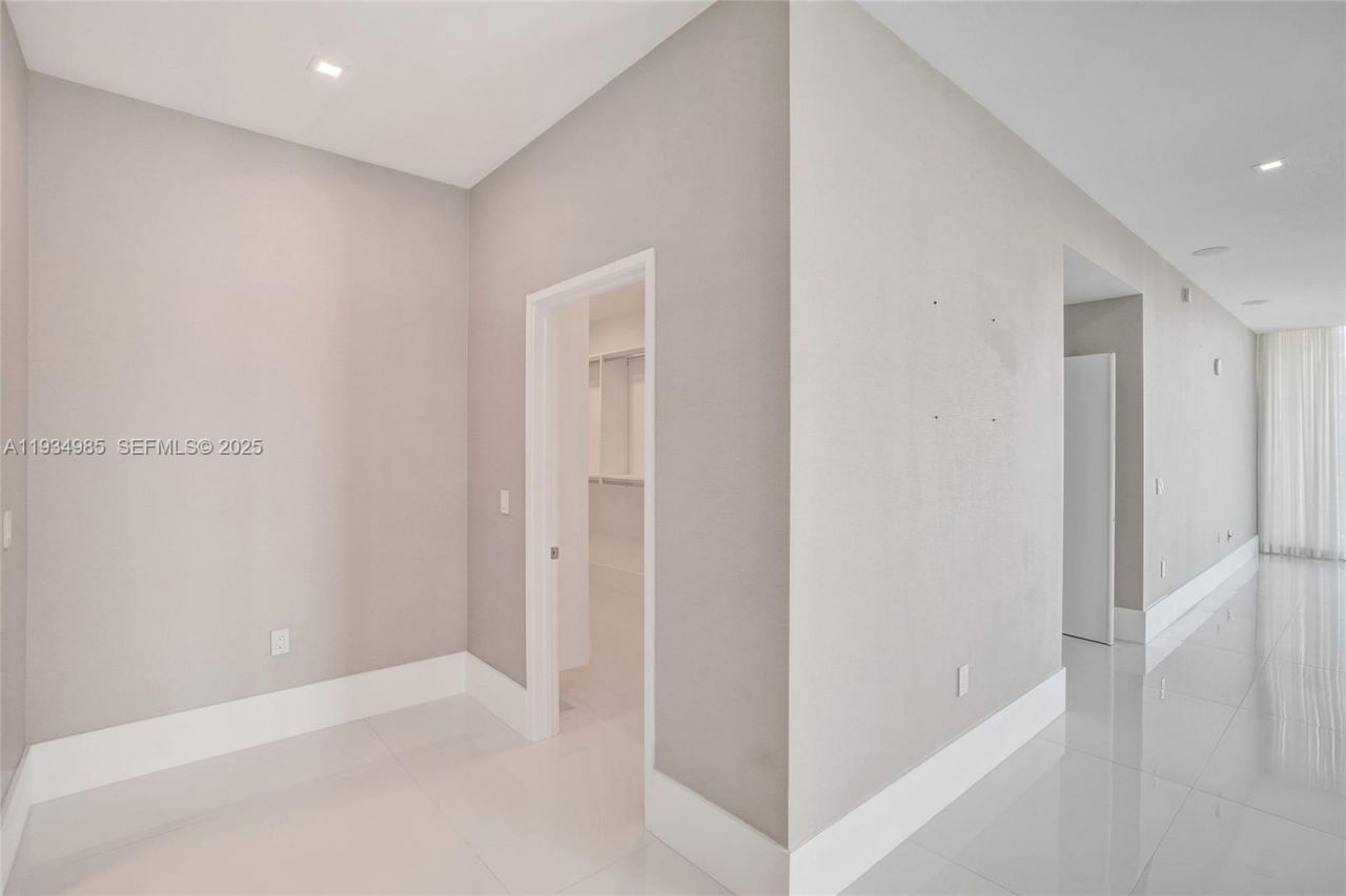 300 Sunny Isles Blvd, Unit 4-TS-04, Sunny Isles Beach, FL 33160 Photo