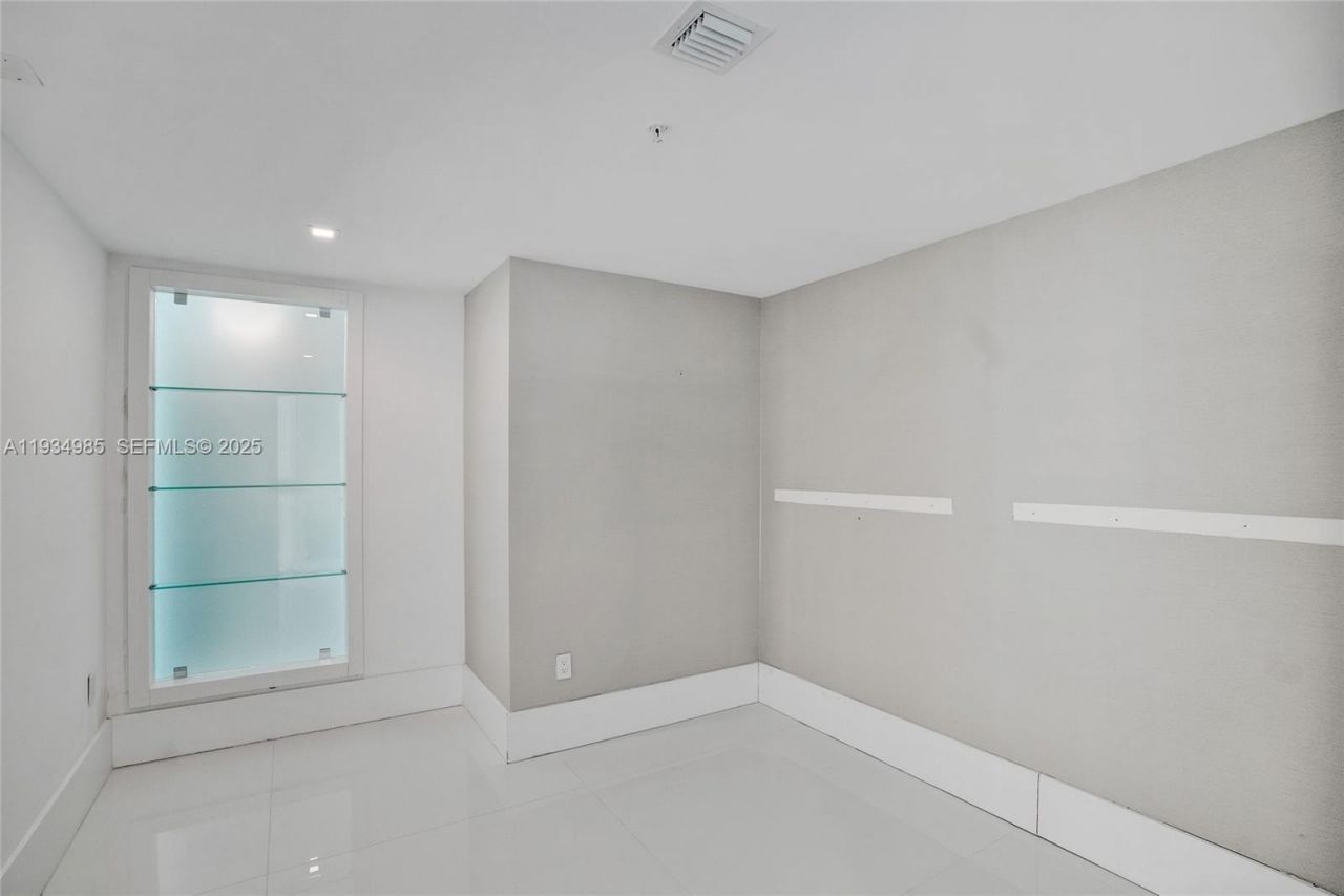 300 Sunny Isles Blvd, Unit 4-TS-04, Sunny Isles Beach, FL 33160 Photo