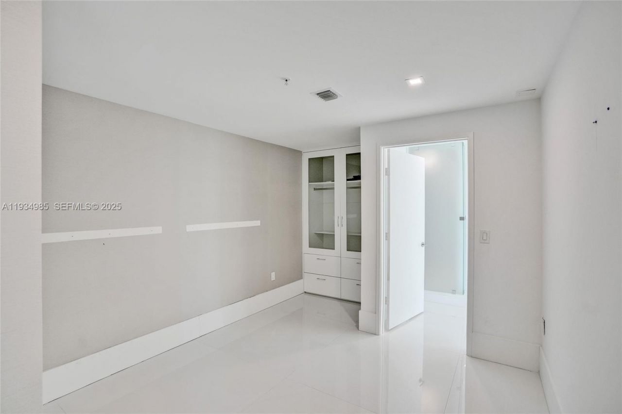 300 Sunny Isles Blvd, Unit 4-TS-04, Sunny Isles Beach, FL 33160 Photo