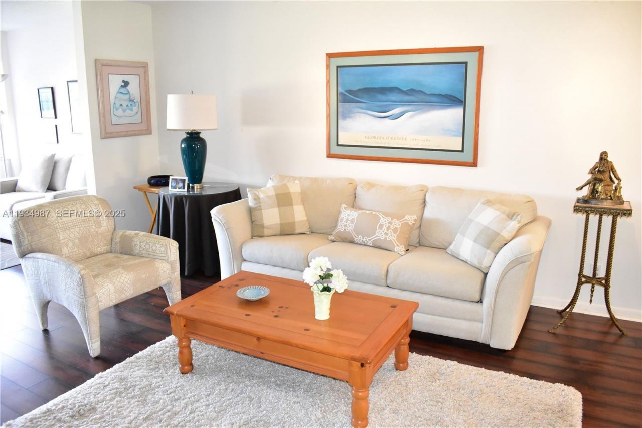 9801 Sunrise Lakes Blvd, Unit 305, Sunrise, FL 33322 Photo