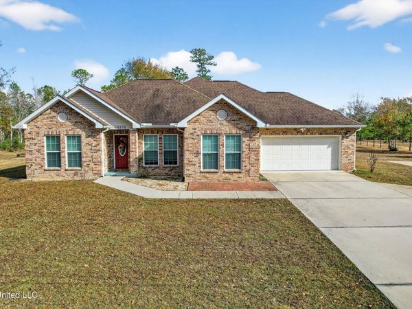 19270 Fenton Dedeaux Road, Kiln, MS 39556