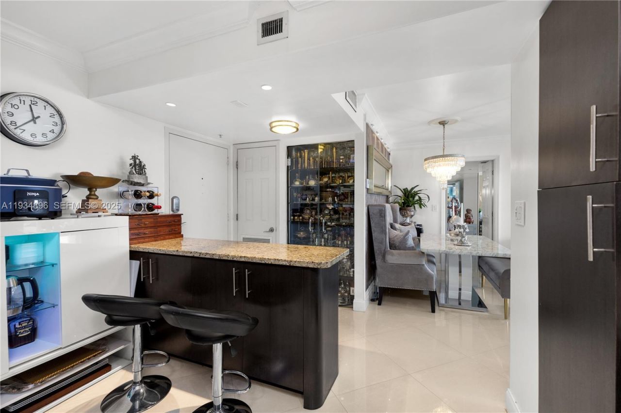 2750 NE 183rd St, Unit 2710, Aventura, FL 33160 Photo