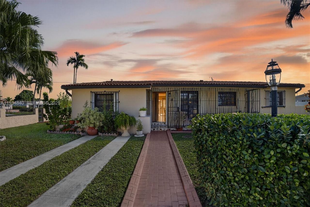 1701 SW 92nd Pl, Miami, FL 33165 Photo