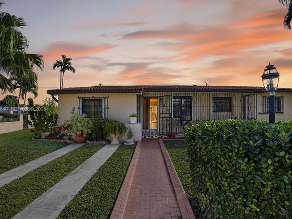 1701 SW 92nd Pl, Miami, FL 33165