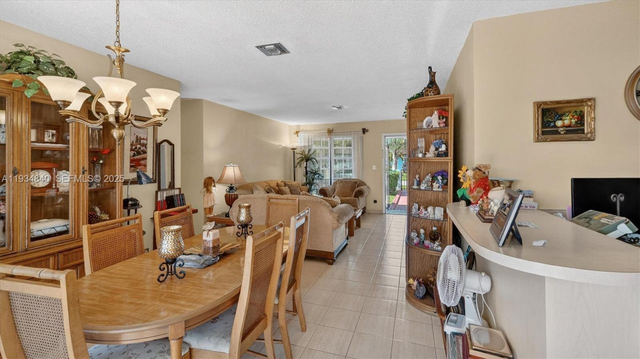 1701 SW 92nd Pl, Miami, FL 33165 Photo