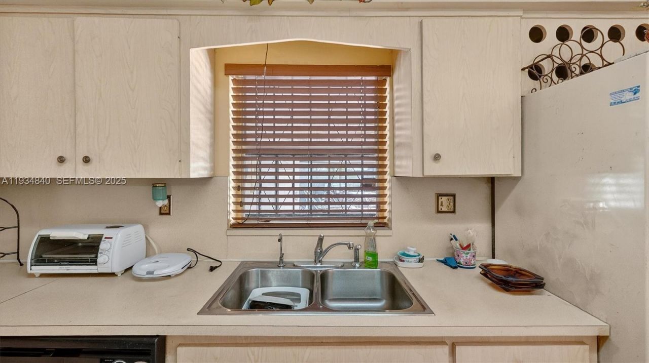 1701 SW 92nd Pl, Miami, FL 33165 Photo