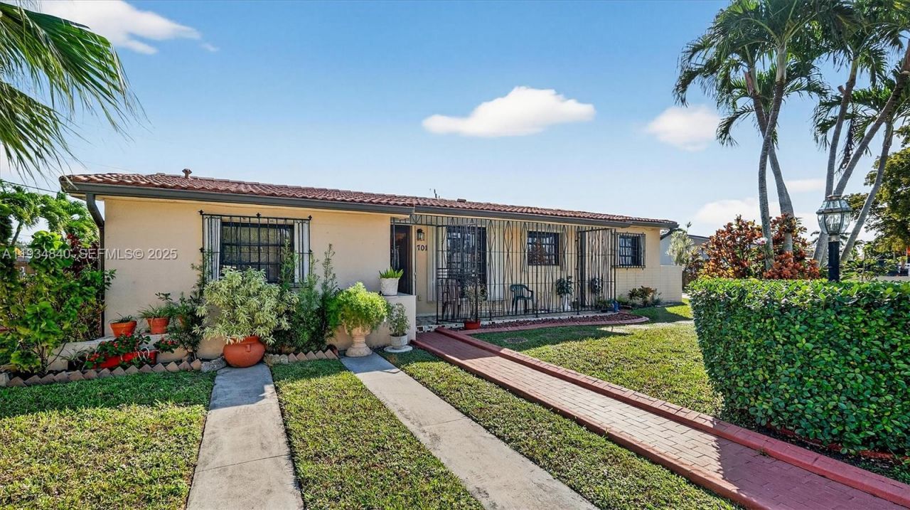 1701 SW 92nd Pl, Miami, FL 33165 Photo