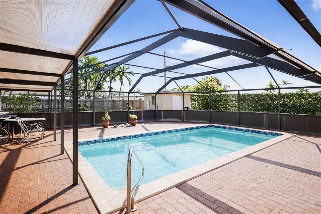 1701 SW 92nd Pl, Miami, FL 33165 Photo